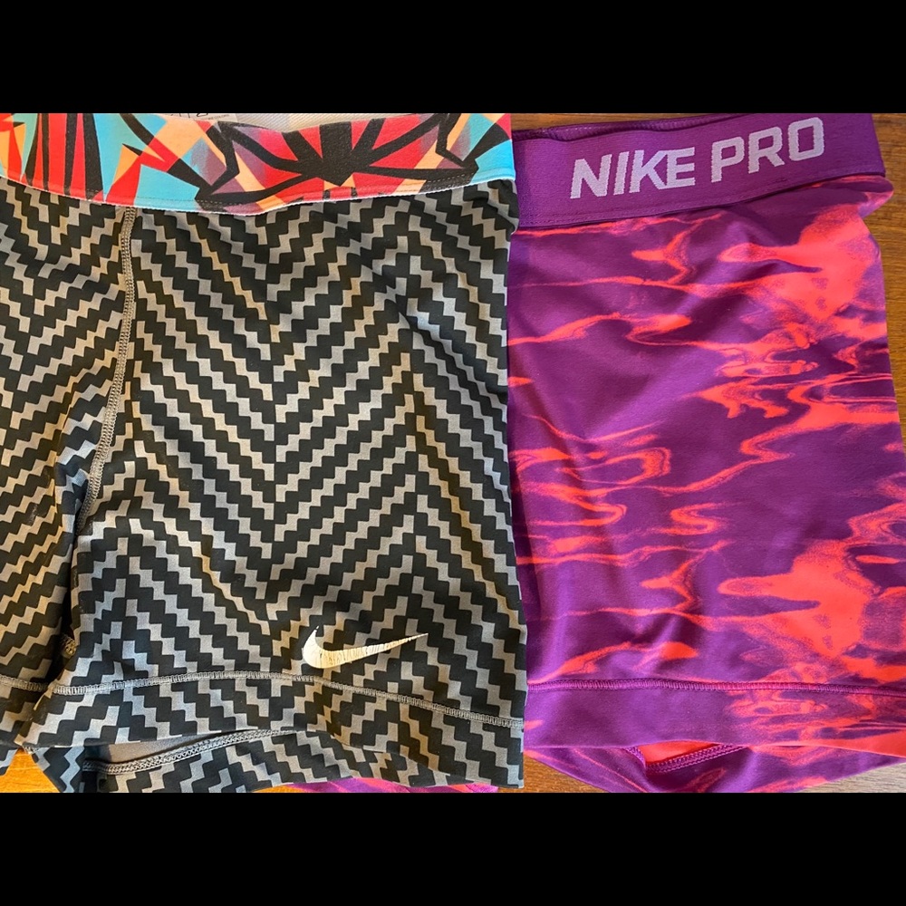 2 Nike spandex